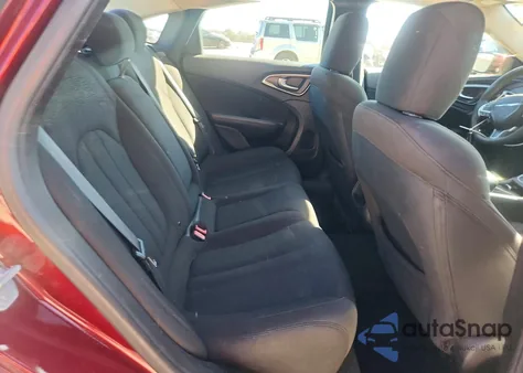 2015 Chrysler 200 Limited z USA, uszkodzony, nr VIN 1C3CCCAB1FN7R2877